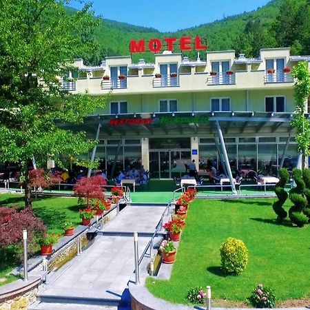 Motel Maksumic Jablanica Exteriör bild